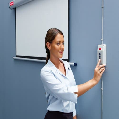 Nobo Motor-Leinwand – 4:3, 160 × 120 cm, mit Fernbedienung, weiss