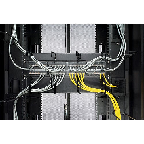 APC AR7706 – Montageset, 76 × 13 × 114 mm, schwarz, für NetShelter SX 750 mm