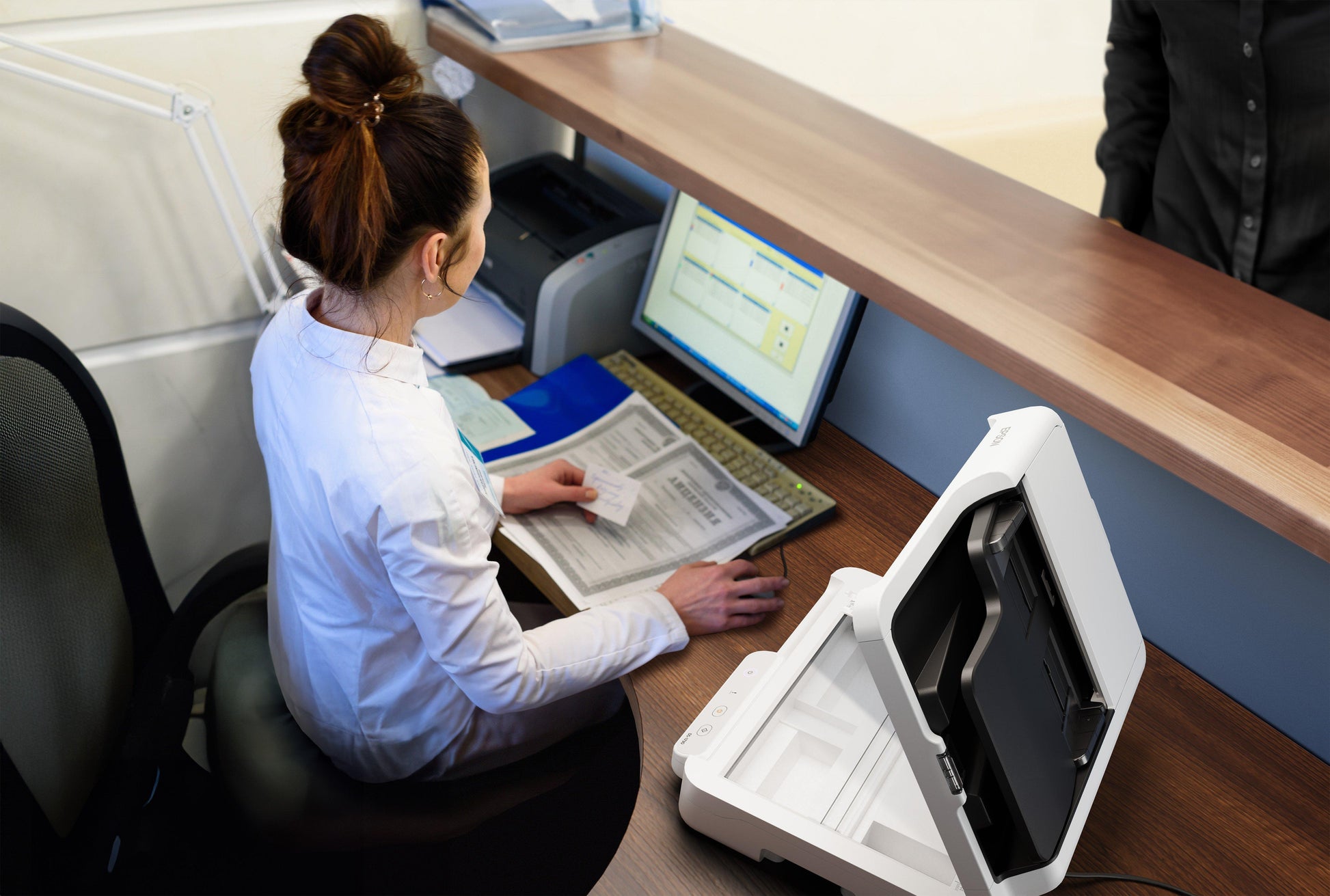 Epson WorkForce DS-1730 – Flachbett + ADF, A4, Duplex, 30 Seiten/Min, ADF 60 Blatt, WLAN, 1'200 dpi