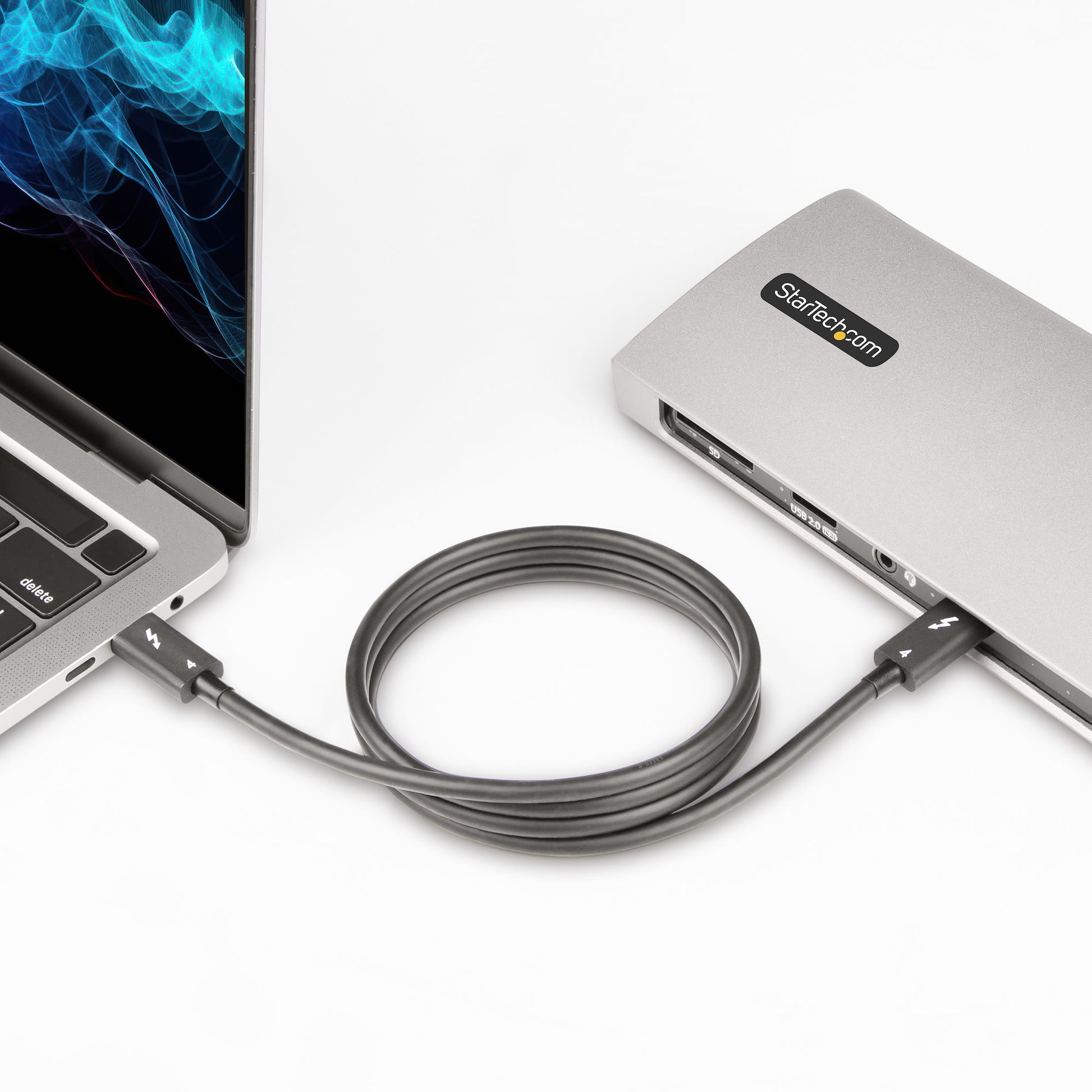 StarTech.com Thunderbolt 4 (USB-C) Kabel – 40 Gbit/s – 1 m – PD 100 W – 8K/60 – TPE-Mantel – Schwarz