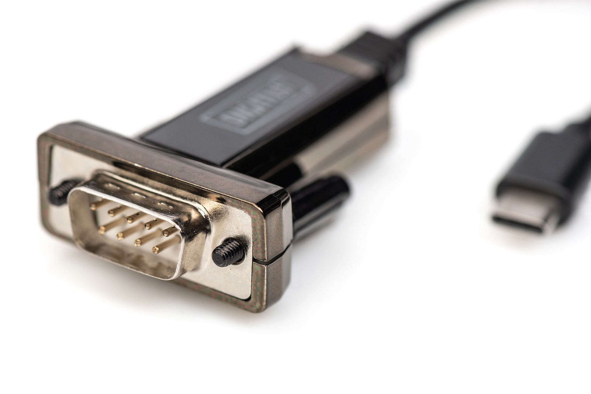 Digitus Seriell-Adapter USB-C zu DB-9 (RS-232, 9-pol, männlich zu männlich) – 1 m – Schwarz