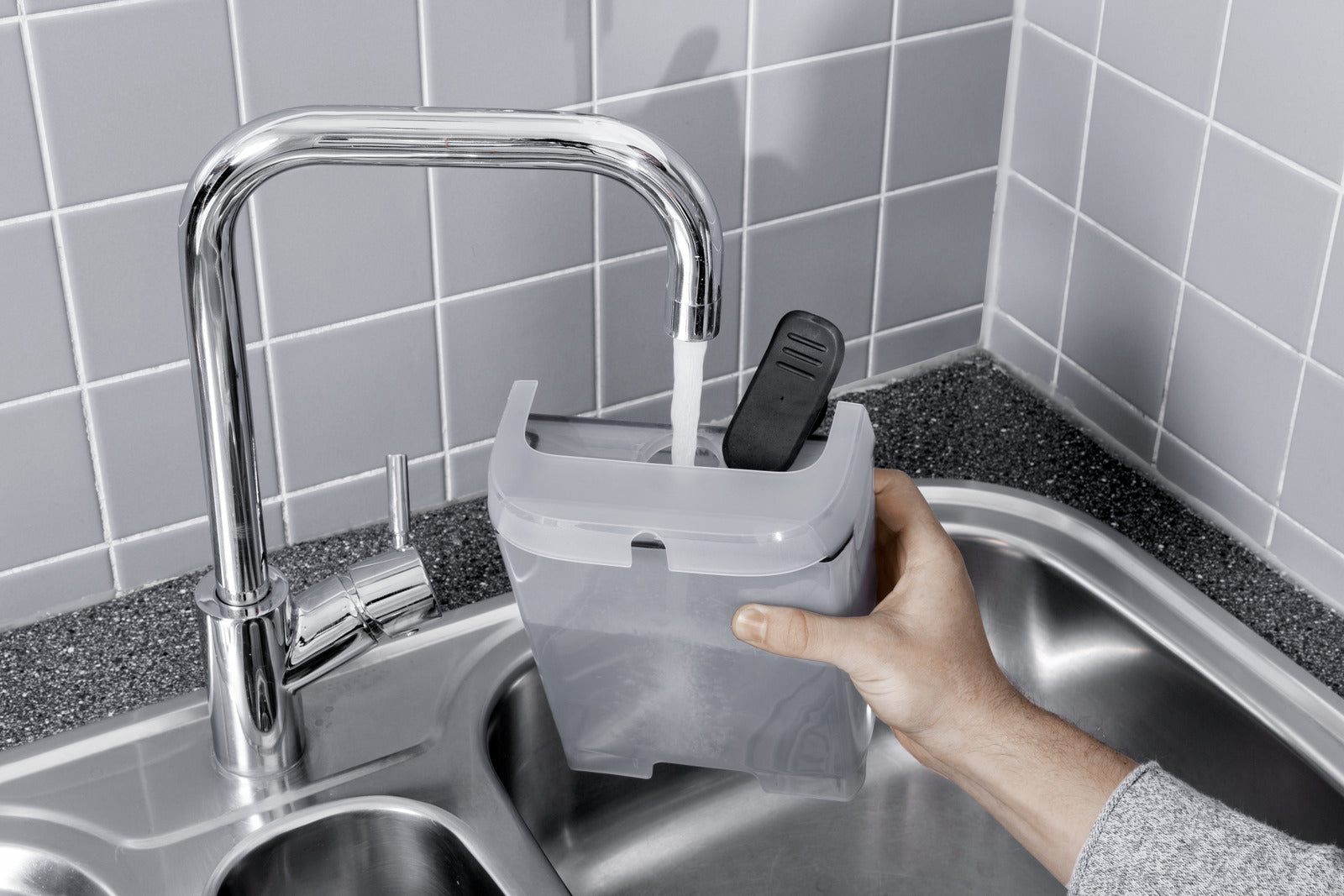 Kärcher Absauganlage Puzzi – 2,9 l, Akkubetrieb, Schlauch 1,9 m, 36 V