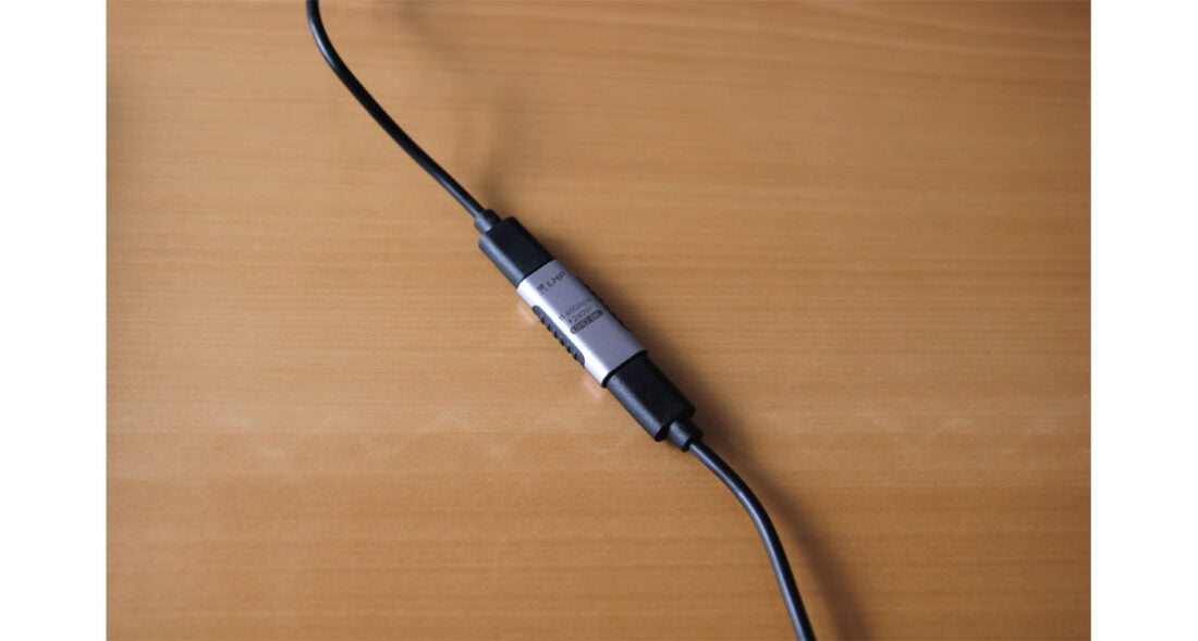 LMP 28212 Winkel-Adapter USB-C zu USB-C – 8K (7680 × 4320) @ 60 Hz, USB4 (40 Gbit/s), PD 240 W – Silber
