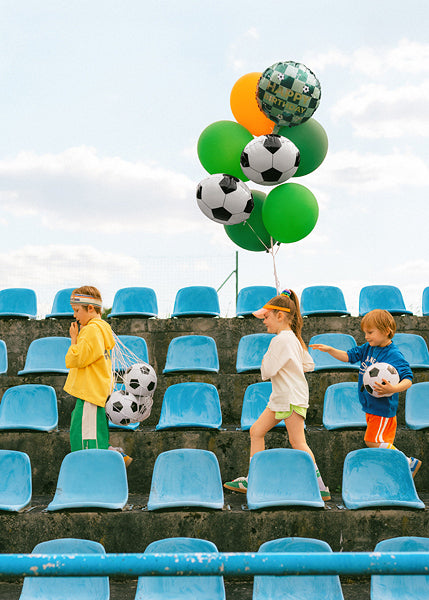 PartyDeco Folienballon Fussball – Schwarz-Weiss – 35 × 35 cm – 1 Stück