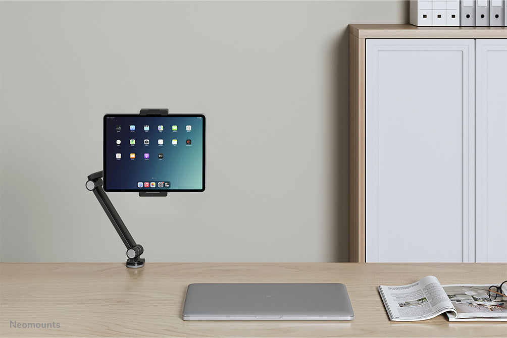 Neomounts Tablet-Arm (Tischklemme) – für 4,7–12,9" – Schwarz