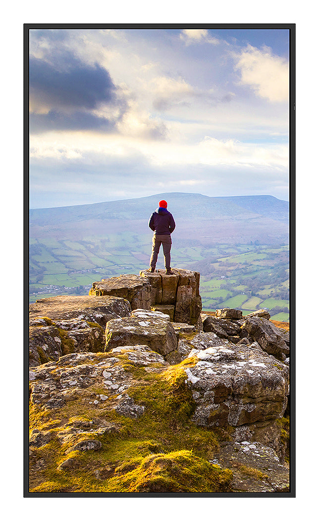 Sharp PN-E439 – 43", 3840 × 2160 (4K), IPS, LAN
