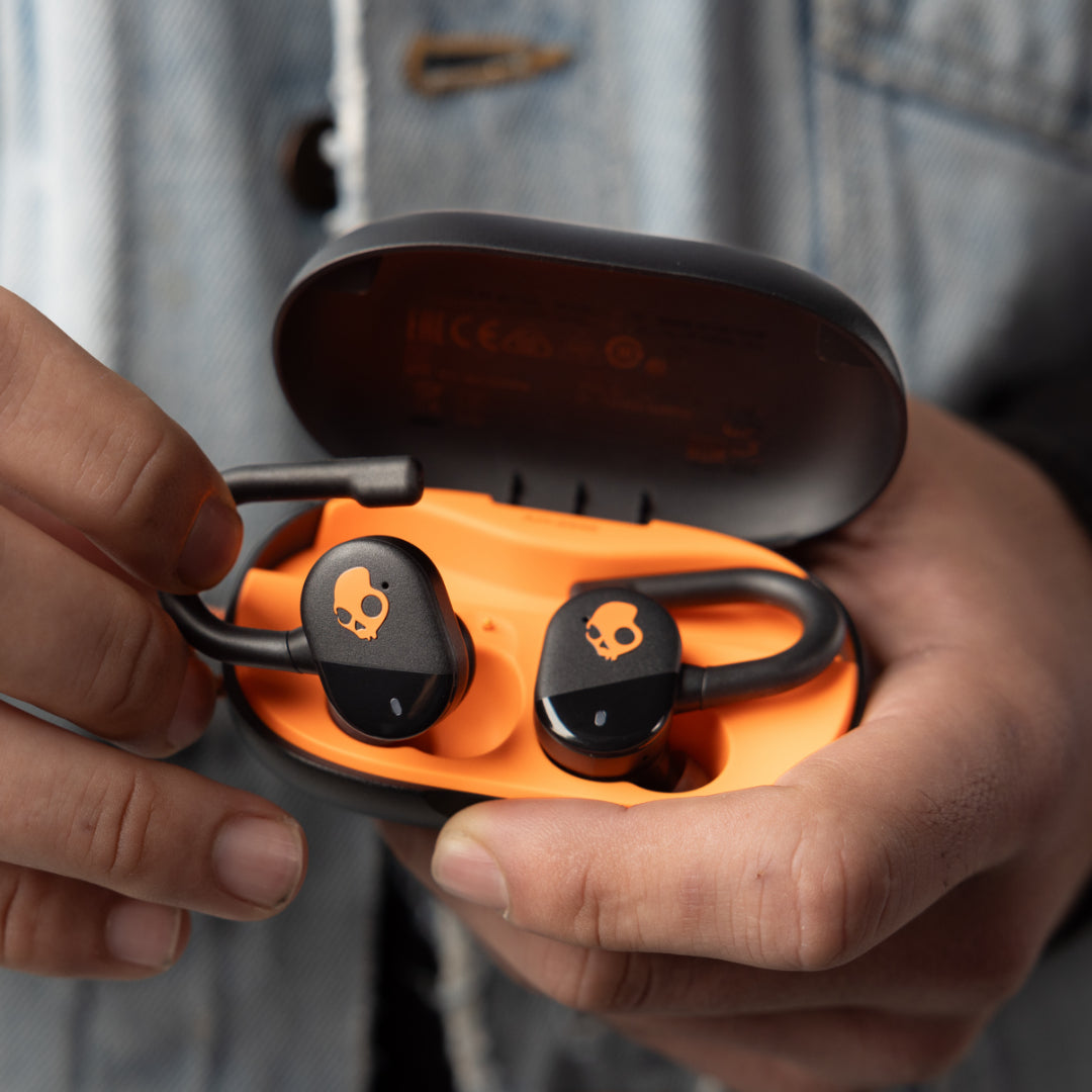 Skullcandy Push Play Active TWS In-Ear – Stereo, mit Ladecase, Schwarz/Orange, BT 5.3