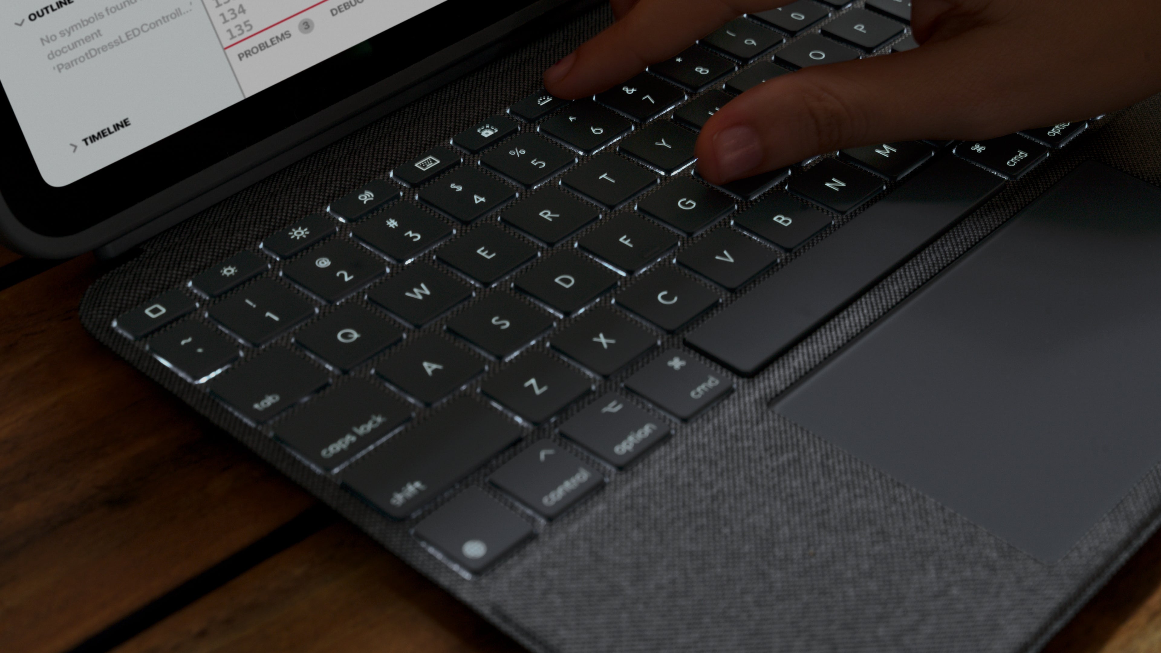 Logitech Combo Touch – Tastatur mit Touchpad – für iPad (10. Generation)