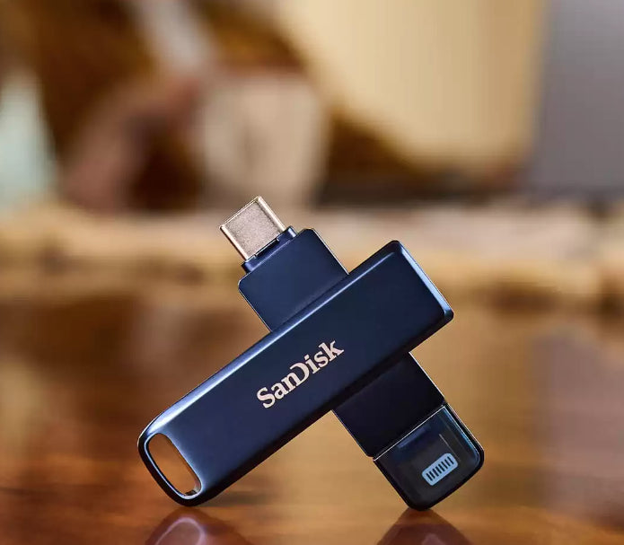 SanDisk iXpand Phone Drive USB-Stick – 64 GB, USB Type-C, Metallic Sky