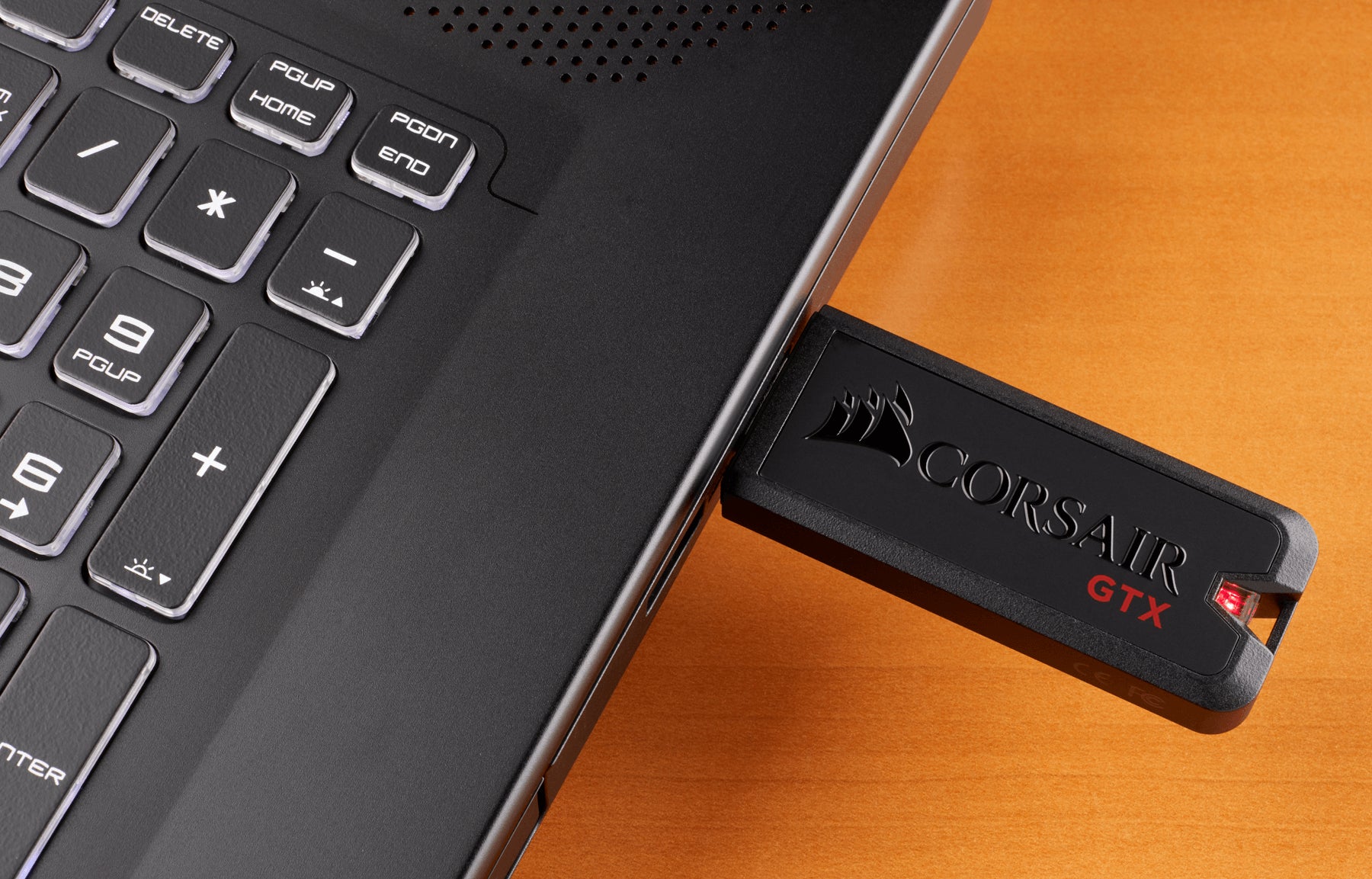 Corsair Flash Voyager GTX – 256 GB USB-Stick, USB 3.2 Gen 1 (Typ A), 440 MB/s Lesen/Schreiben
