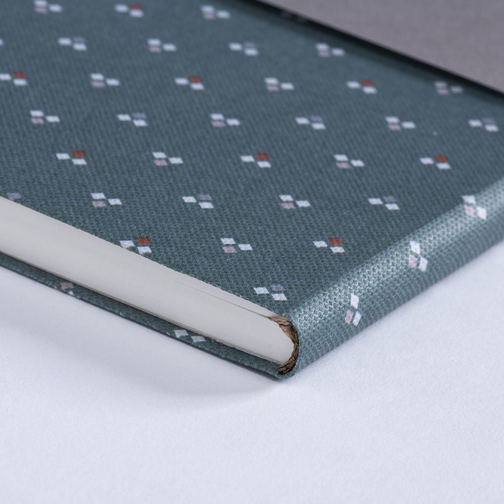 Gmund Bavarian Book – 13,5 × 20 cm, punktkariert, 115 g/m²