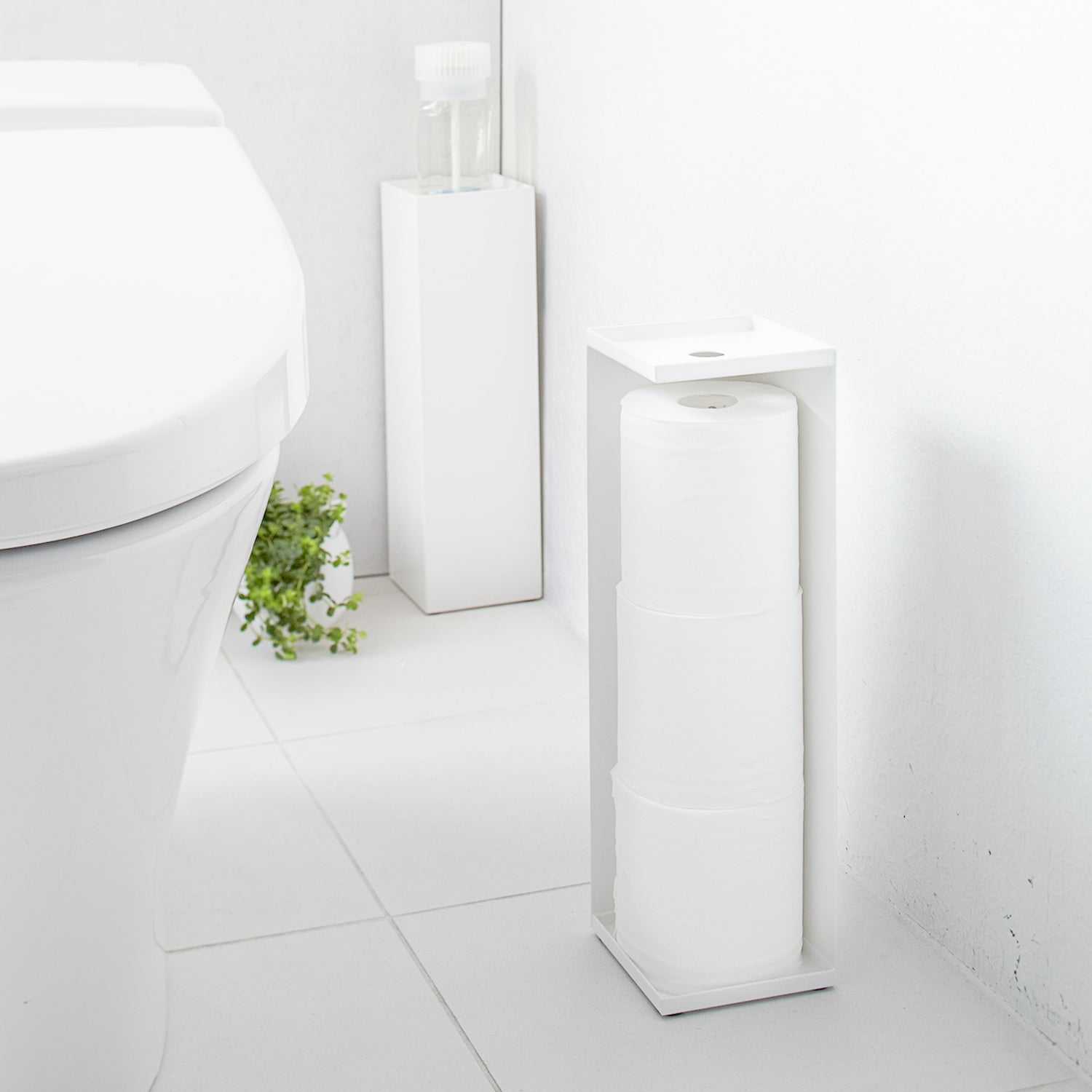 Yamazaki Toilettenpapierständer – Stahl, Weiss, für 3 Rollen, 11,5 × 11,5 × 38,5 cm
