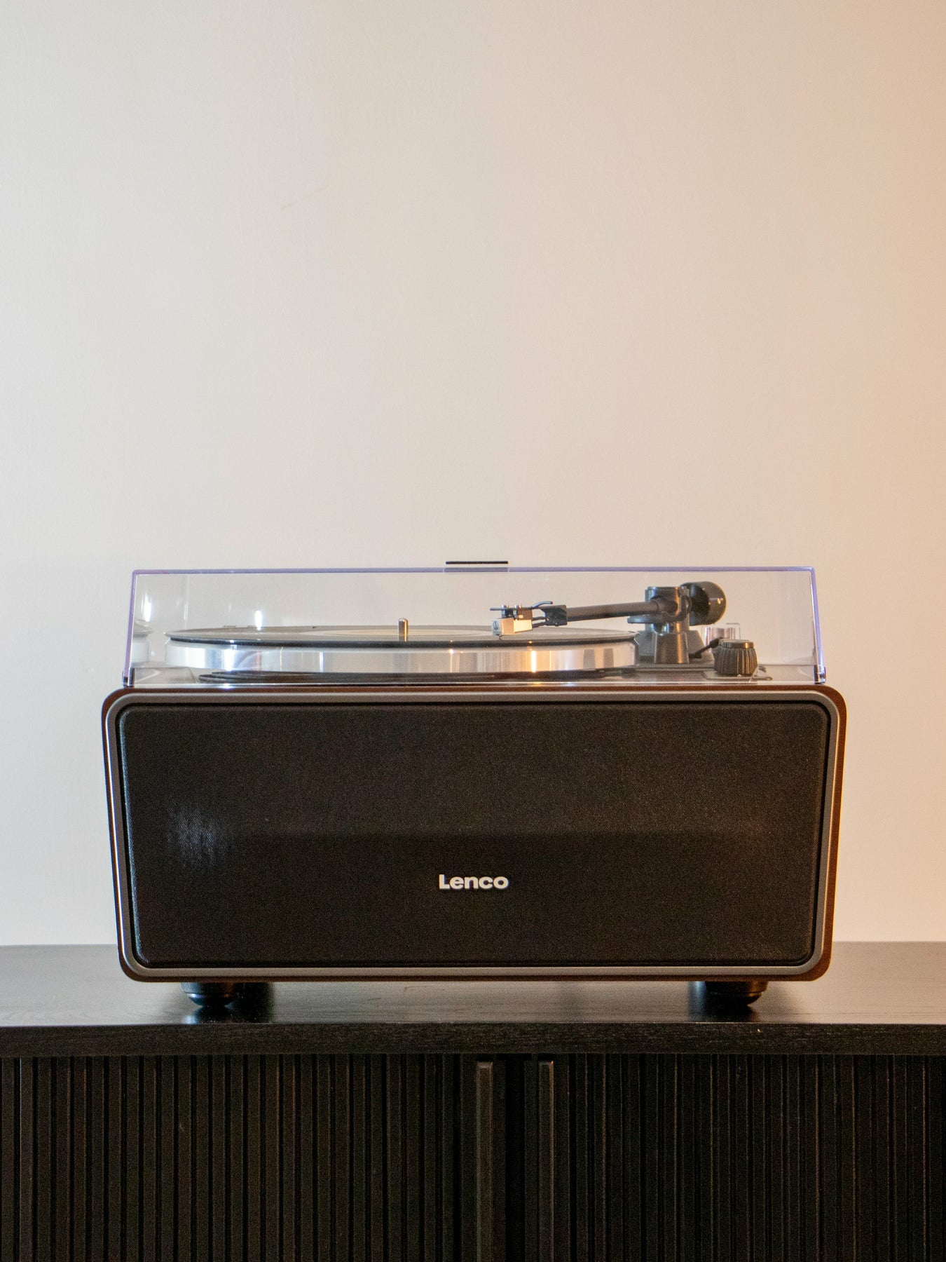 Lenco LS-470WA – Plattenspieler (Riemenantrieb, Start-Stopp), Bluetooth, Phono-Vorverstärker, 33⅓/45 U/min – Nussbaum