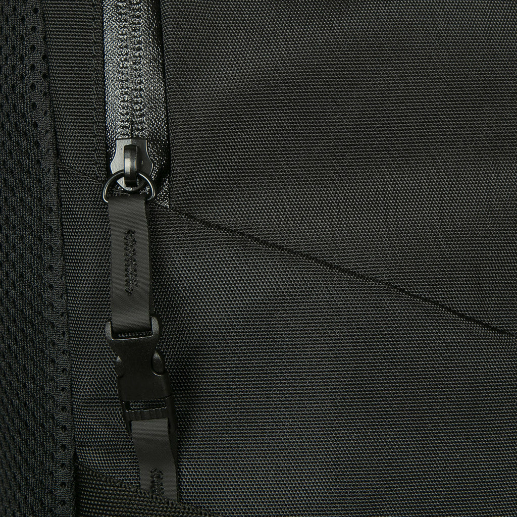 Targus Notebook-Rucksack Terra EcoSmart – für 16", 23 l, mit Regenabdeckung, Polyester – schwarz