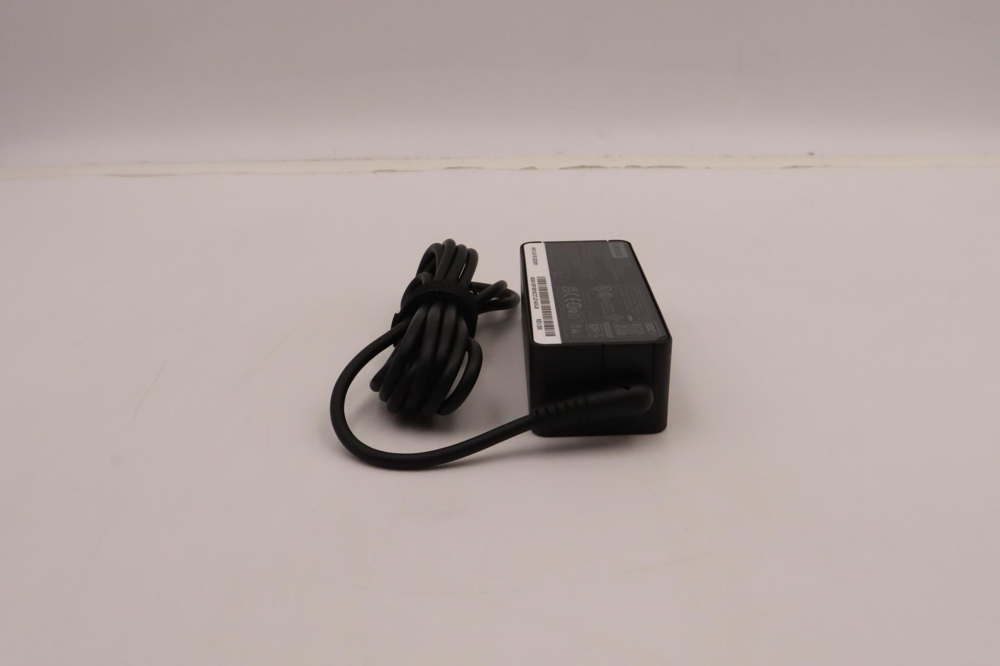 Lenovo 5A10W86249 USB-Ladegerät 45 W – USB-C×1, PD 3.0 – Schwarz – für Lenovo-Laptops