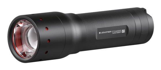 Ledlenser Taschenlampe C7 Classic – 450 lm, 300 m, IP54, Batteriebetrieb 4× AAA – Schwarz