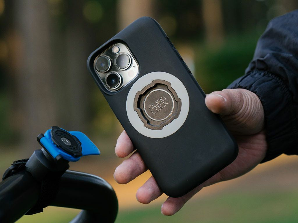 Quad Lock Backcover – für Apple iPhone 16 Plus, PC+TPU+Mikrofaser, Schwarz, Gurthalterung, kabelloses Laden