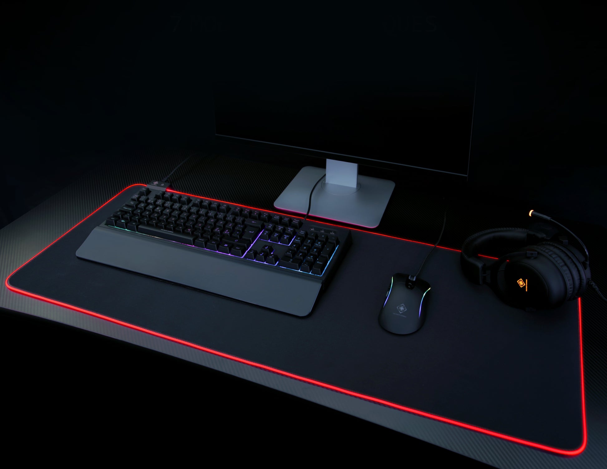 Deltaco Gaming DMP310 – Gaming-Mauspad – 900 × 360 mm, RGB, Stoff, Gummi, Schwarz
