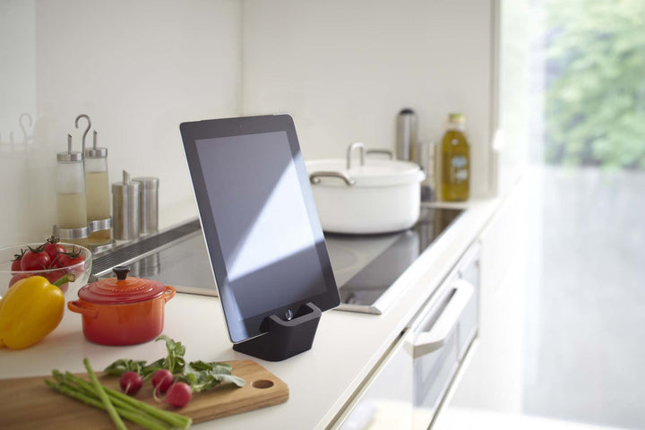 Yamazaki Tablet-Ständer – für Tablets – Silikon – Schwarz
