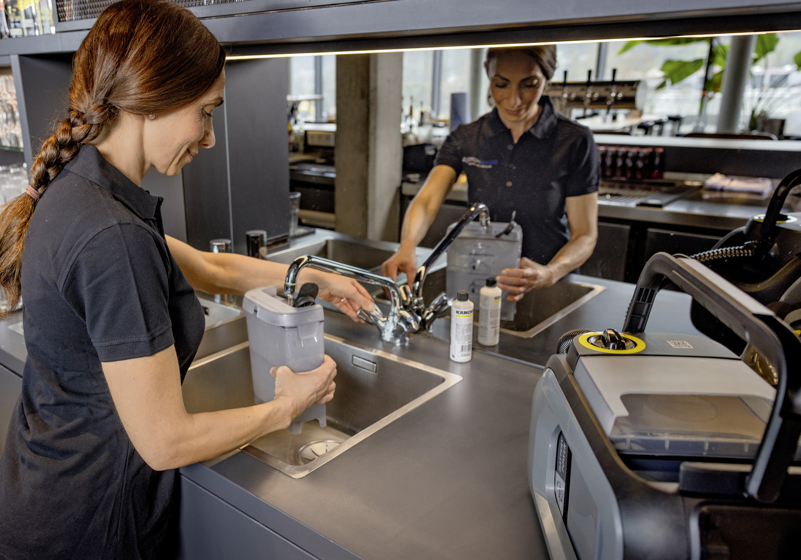 Kärcher Absauganlage Puzzi – 2,9 l, Akkubetrieb, Schlauch 1,9 m, 36 V