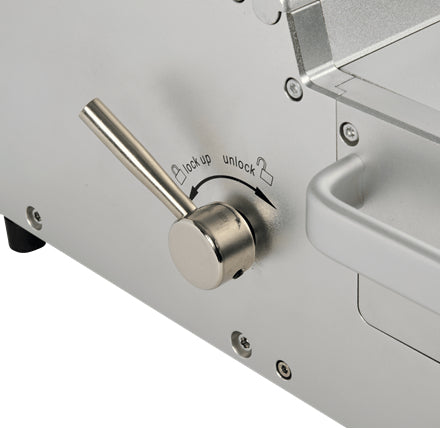 GBC MagnaPunch Elite Pro Stanzmaschine – für A4/A5, 30 Blatt, Rutschfeste Füsse