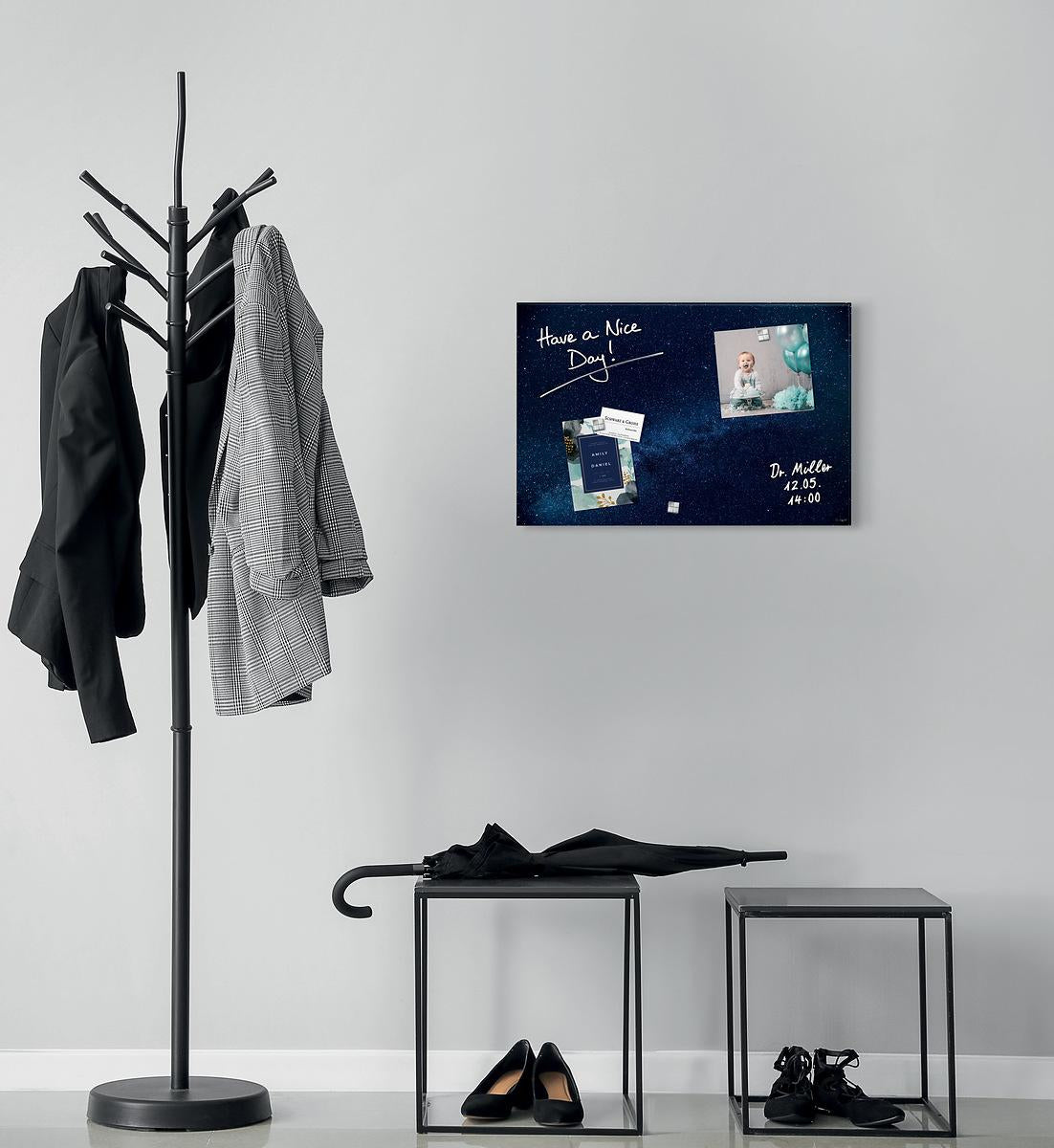 Sigel Whiteboard – 60 × 40 cm, Glas, magnetisch, Wandmontage, inkl. SuperDym Magnetwürfel, Montagesatz