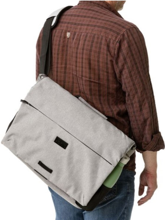 ONIT Notebook-Tasche bis 15,6" – Trolley-Band, rPET – Grau