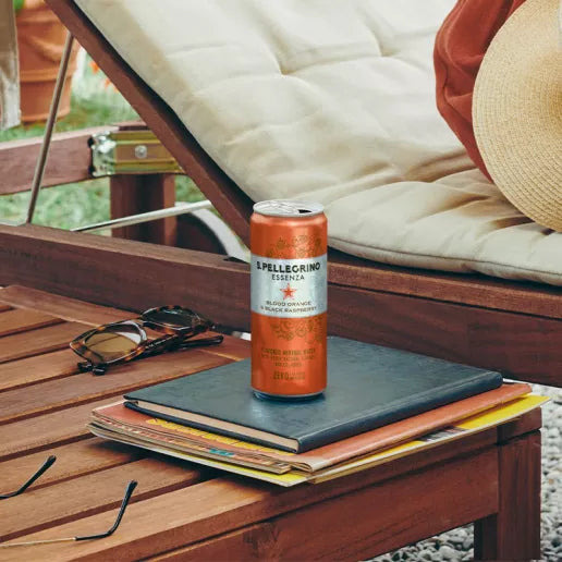 Sanpellegrino S.Pellegrino Essenza – Aromatisiertes Sprudelwasser, Orange & Himbeere – 6 × 33 cl Dosen