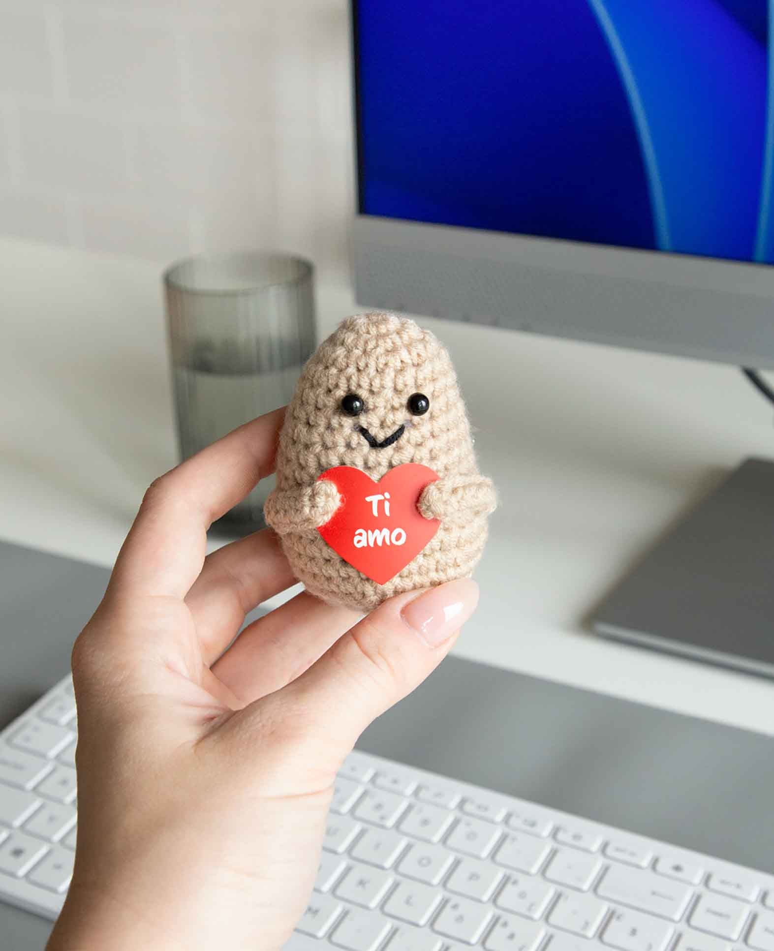 I am Creative Plüschtier Positive Potato Ti amo – 7,5 cm – beige