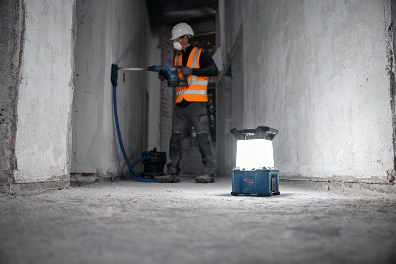 Bosch Arbeitsleuchte GLA 18VH-7500 – 7500 lm, 360°, 18 V Akku, dimmbar