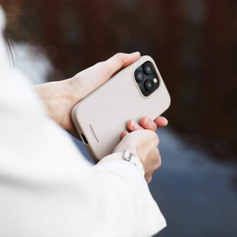 Vonmählen Backcover – für Apple iPhone 15 Plus – MagSafe, Silikon, Creme