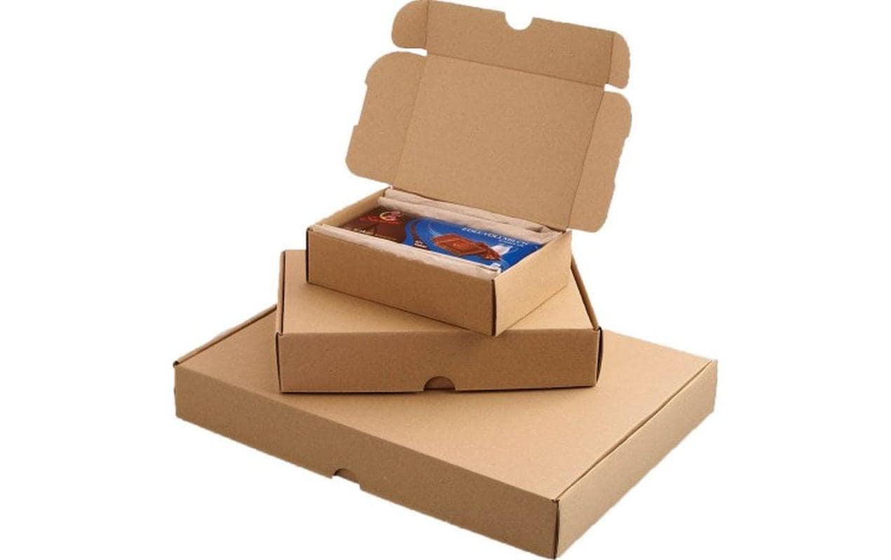 Büromaterial smartboxpro Versandkarton – für Midibrief – 155 × 225 × 45 mm, wiederverschliessbar, Grifflöcher – 25 Stk.