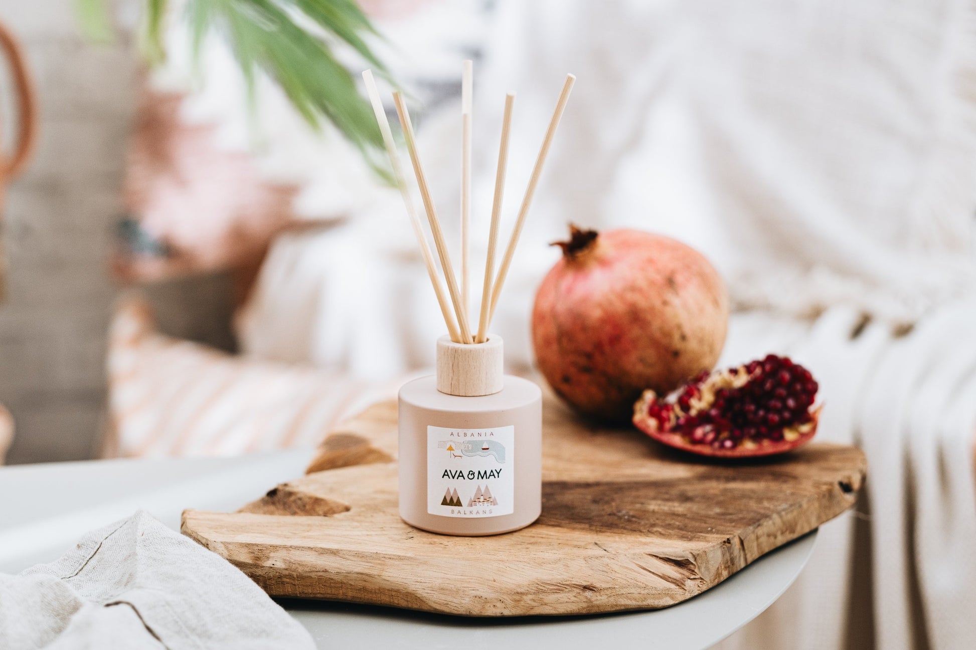 AVA & MAY Duftstäbchen Albania – Granatapfel – 100 ml