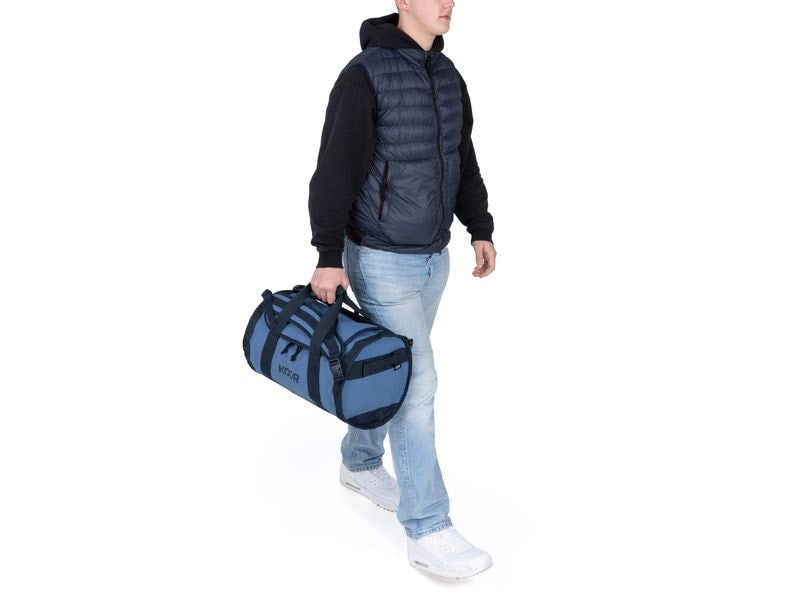 KOOR Sporttasche Misty Skies – 30 L, aus rPET, Blau, 30,5 × 40 × 50 cm