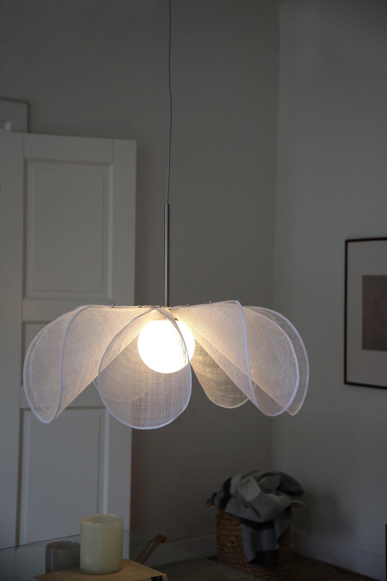 Markslöjd Pendelleuchte Styrka – 75,0 × 75,0 × 60,0 cm, 40 W, Neutralweiss, Nickel/Weiss, exkl. E27