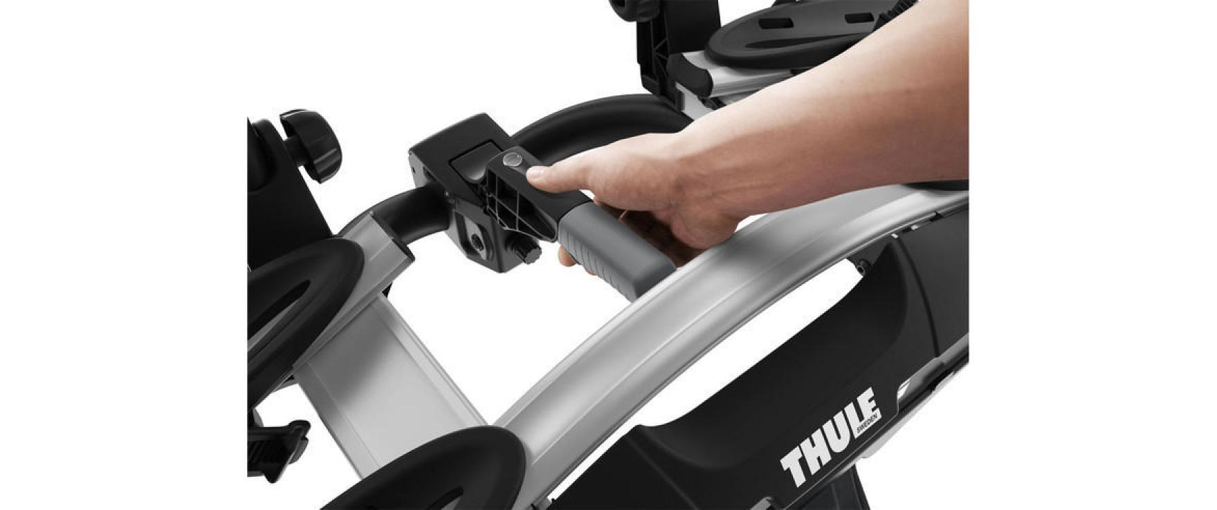 Thule Fahrradträger Velo Compact – zusammenklappbar, für Anhängerkupplung – 2 Fahrräder, bis 46 kg – Silber