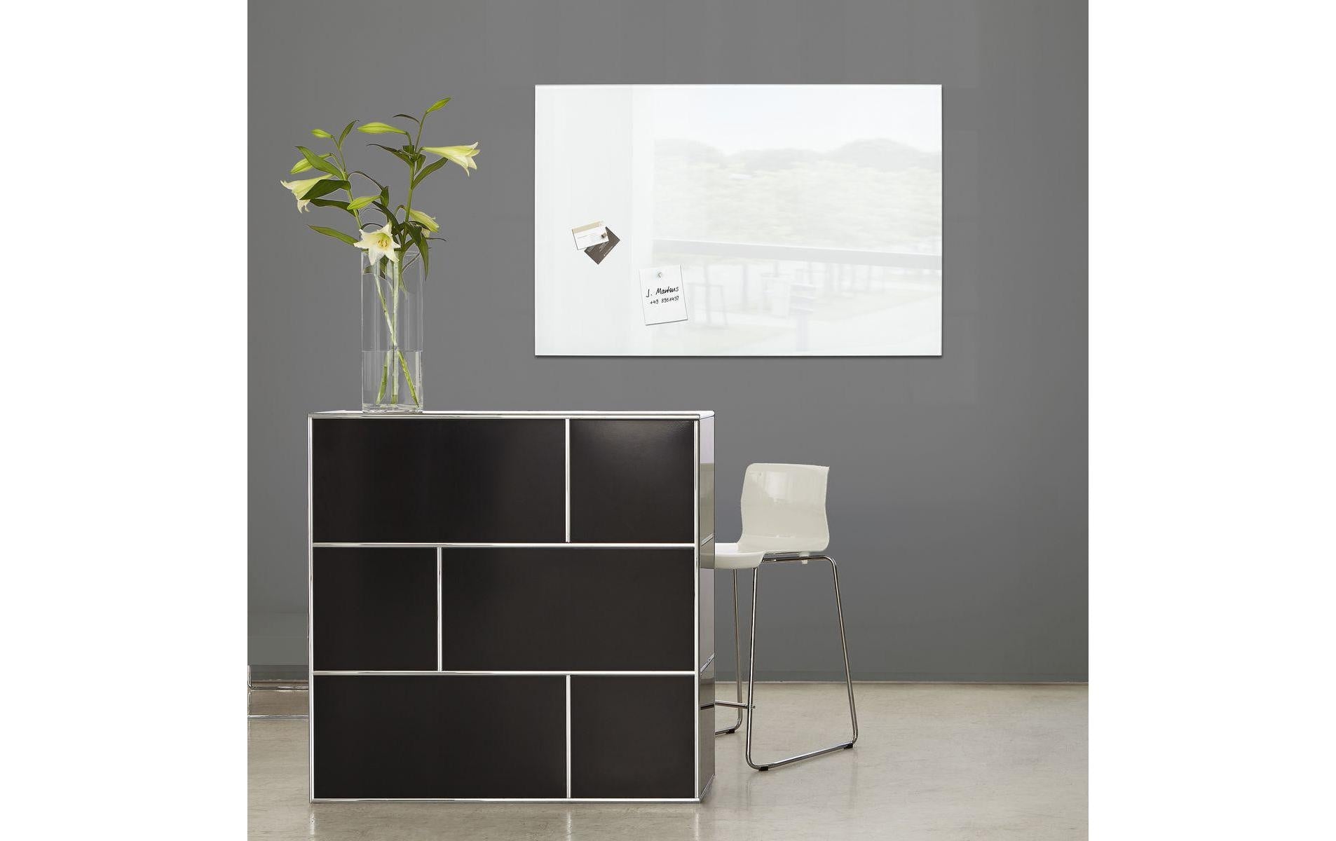 Sigel Whiteboard – 60 × 40 cm, Glas, magnetisch, Wandmontage, inkl. SuperDym-Magnetwürfel, Montagesatz