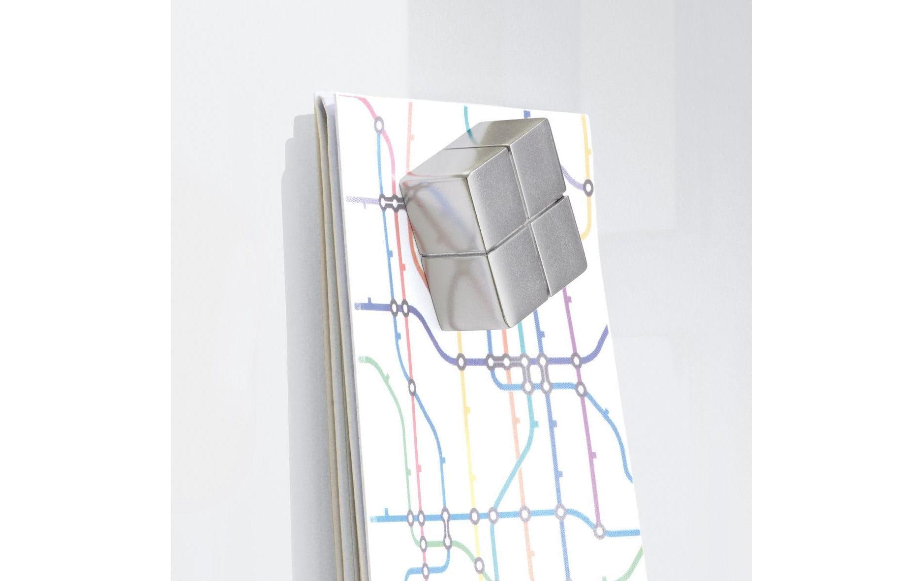 Sigel Whiteboard – 60 × 40 cm, Glas, magnetisch, Wandmontage, inkl. SuperDym-Magnetwürfel, Montagesatz