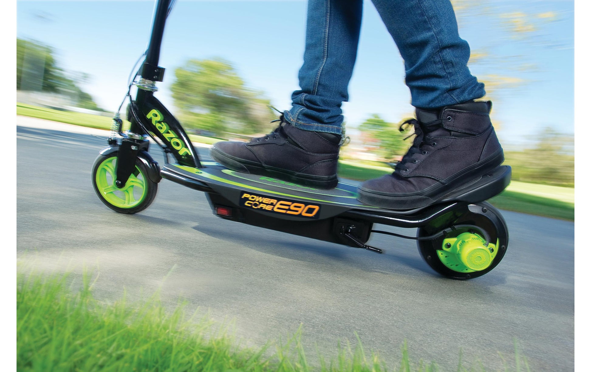 Razor Power Core E90 – E-Scooter – 90 W, 16 km/h, Reichweite bis 24 km, 80 Wh, schwarz/grün