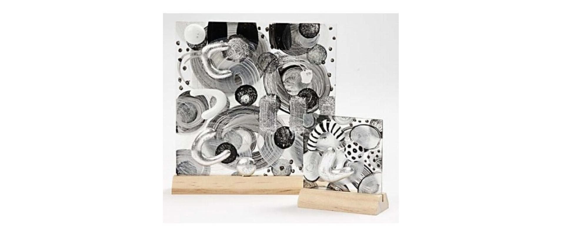 Creativ Company Glasplatte mit Holzständer – 10-teilig – 15,5 × 15,5 × 2,8 cm – Glas & Holz, transparent