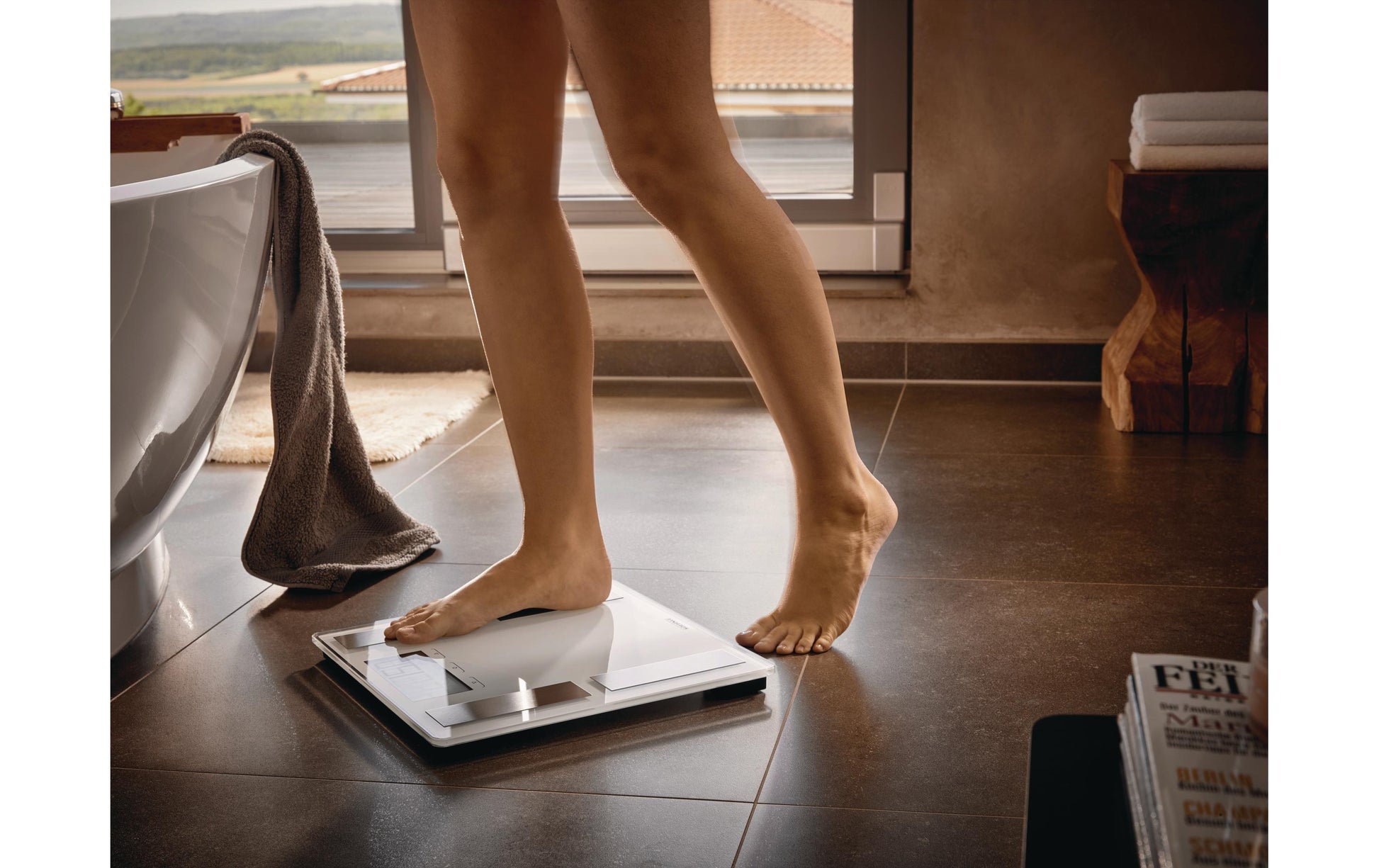 Soehnle Paketwaage Shape Sense Connect 100 – Tragkraft 180 kg, Teilung 100 g, Wiegefläche 35,5 × 36 cm