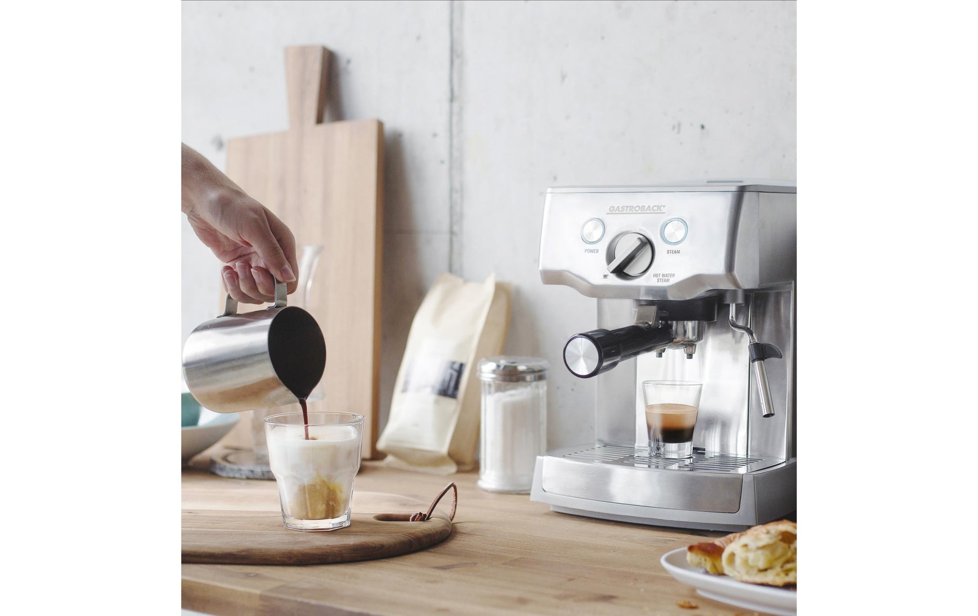 Gastroback Design Espresso Pro Espressomaschine (Siebträger) – 15 bar, 1,5 l, Milchschaumdüse, Edelstahl