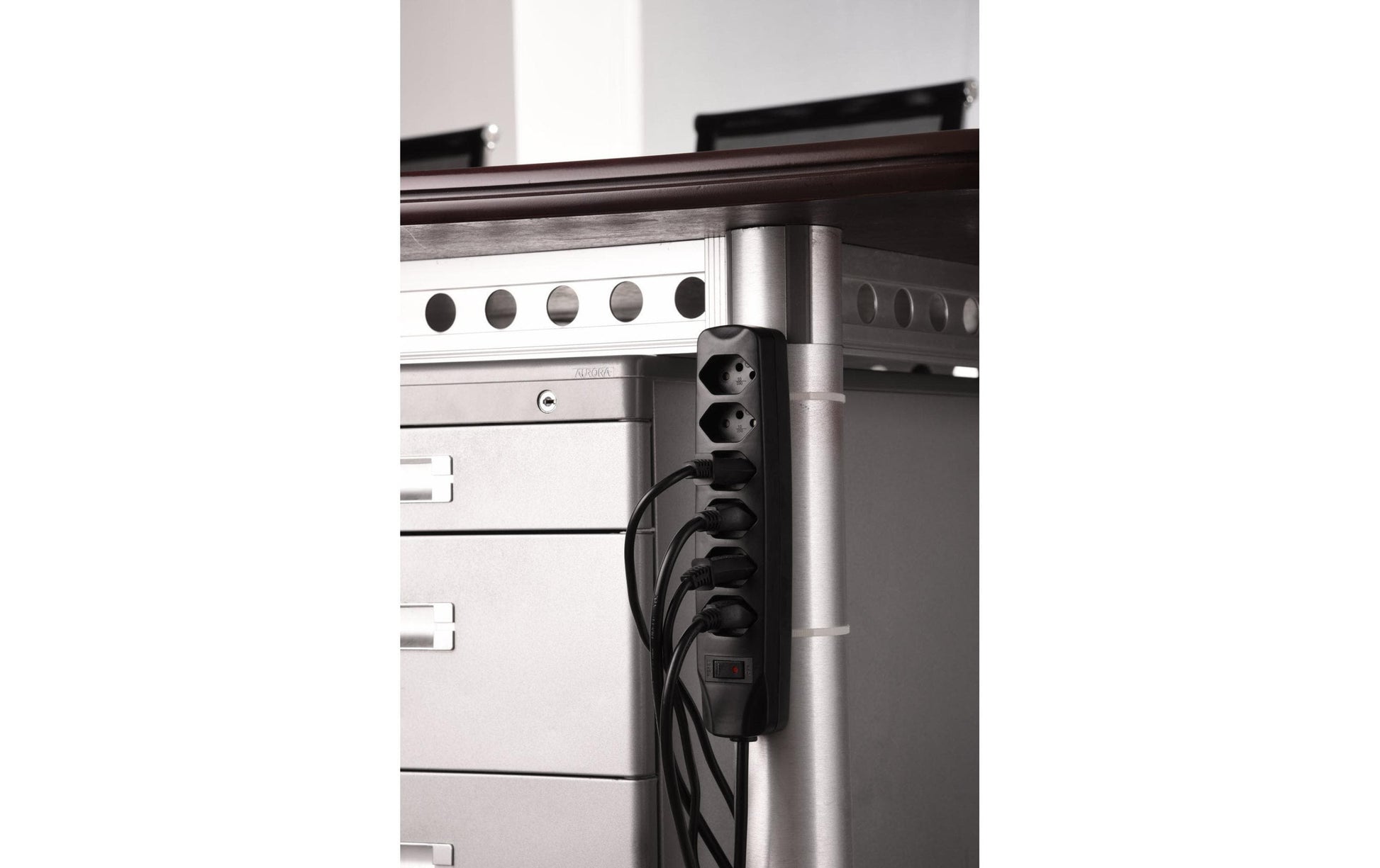 FURBER.power – Steckdosenleiste, 7× T13, mit Schalter, 1,5 m, Stecker T12