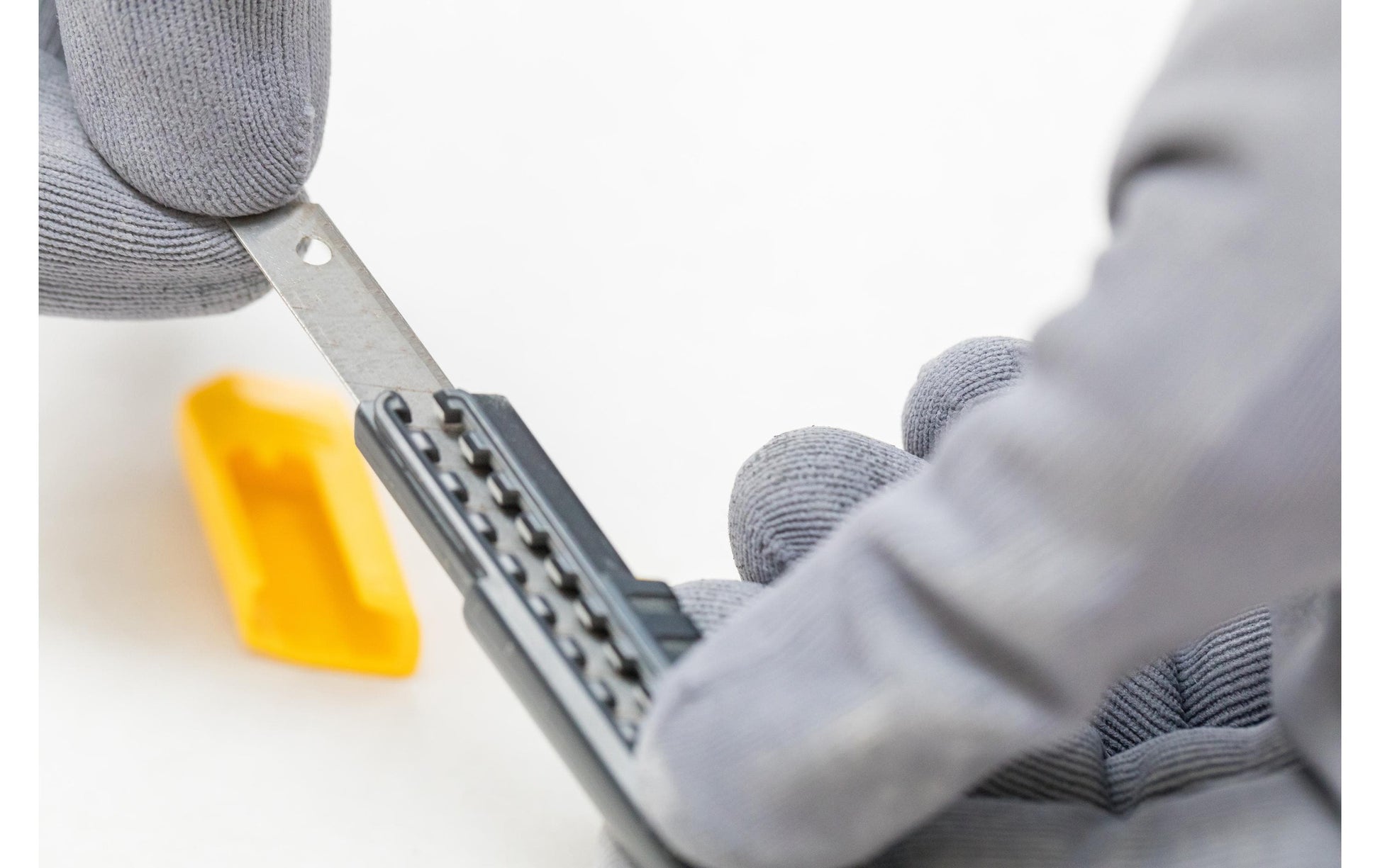 Stanley 0-10-150 – Abbrechmesser 9 mm, einziehbar, Kunststoff, schwarz
