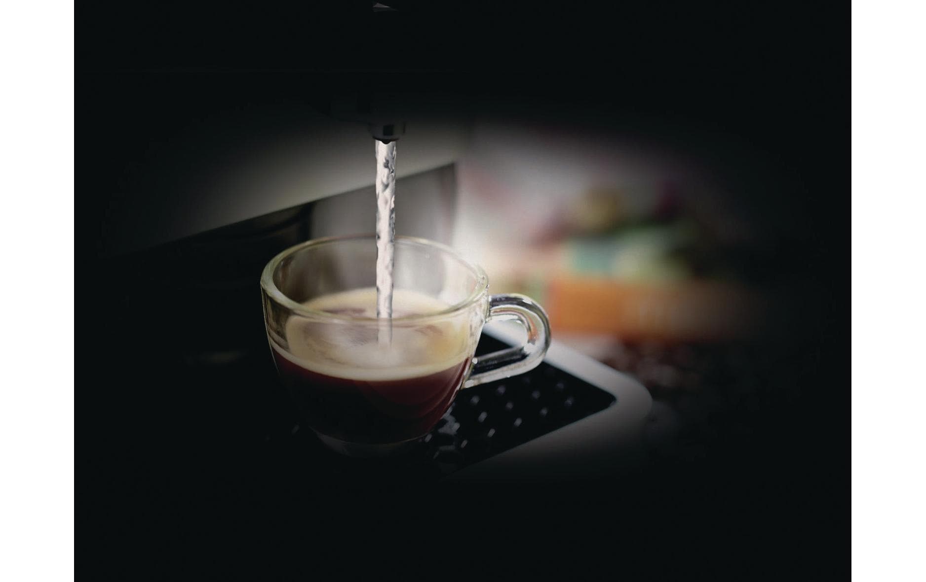 Koenig B03905 Kaffeevollautomat – 19 bar, 1,2 l, 150 g, Weiss