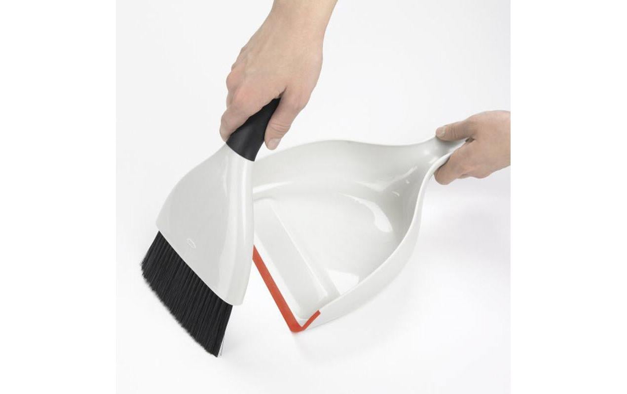 OXO Good Grips Kehrgarnitur – 30 cm, Kunststoff, Grau, arretierbarer Besen, rutschfester Griff