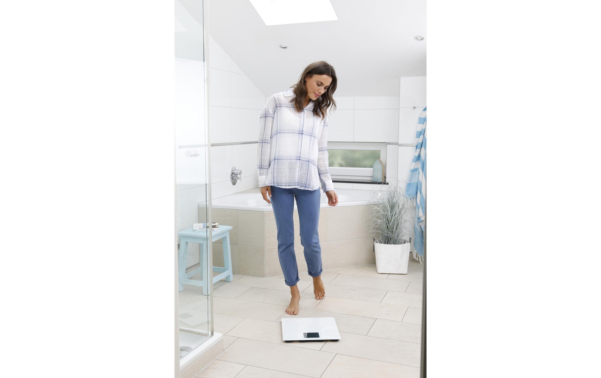 Medisana Personenwaage PS 470 – 34×34×2,5 cm, Glas, 250 kg, Weiss
