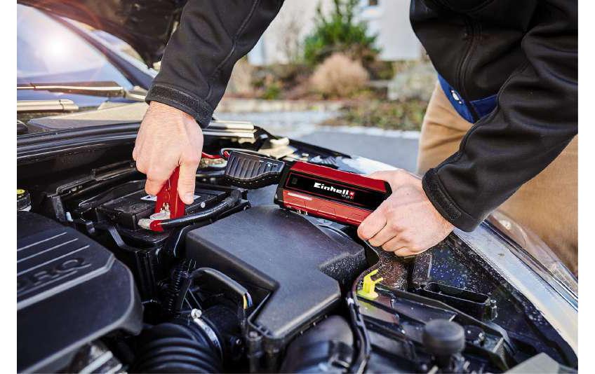 Einhell automotive Einhell Starterbooster CE-JS 8 – Mini – für 12 V – Startstrom 200 A, LED-Taschenlampe, 2× USB