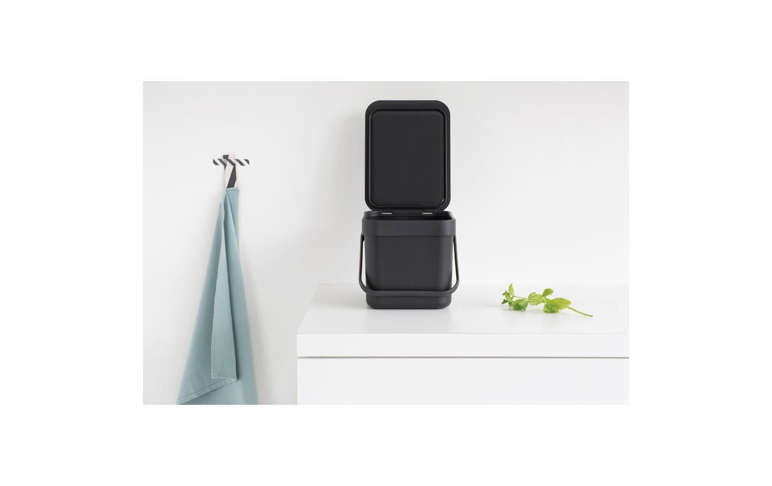 Brabantia Komposteimer Sort & Go – 6 l – Kunststoff, rechteckig – grau