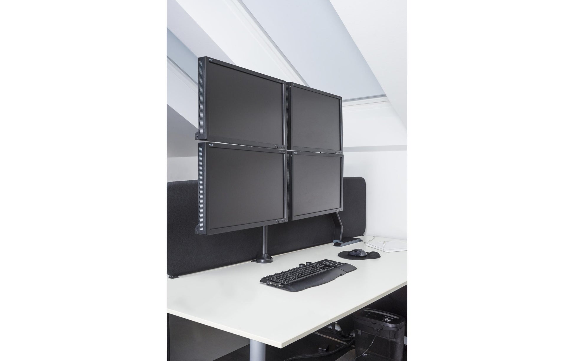 Multibrackets Gasliftarm HD 2609 – Monitorarm, 4, bis 32", VESA 75 × 75/100 × 100 mm, 21 kg, neigbar, schwarz